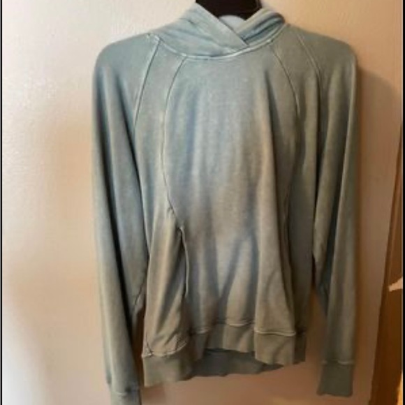 Like new Lululemon hoodie sz 6 - Picture 2 of 2